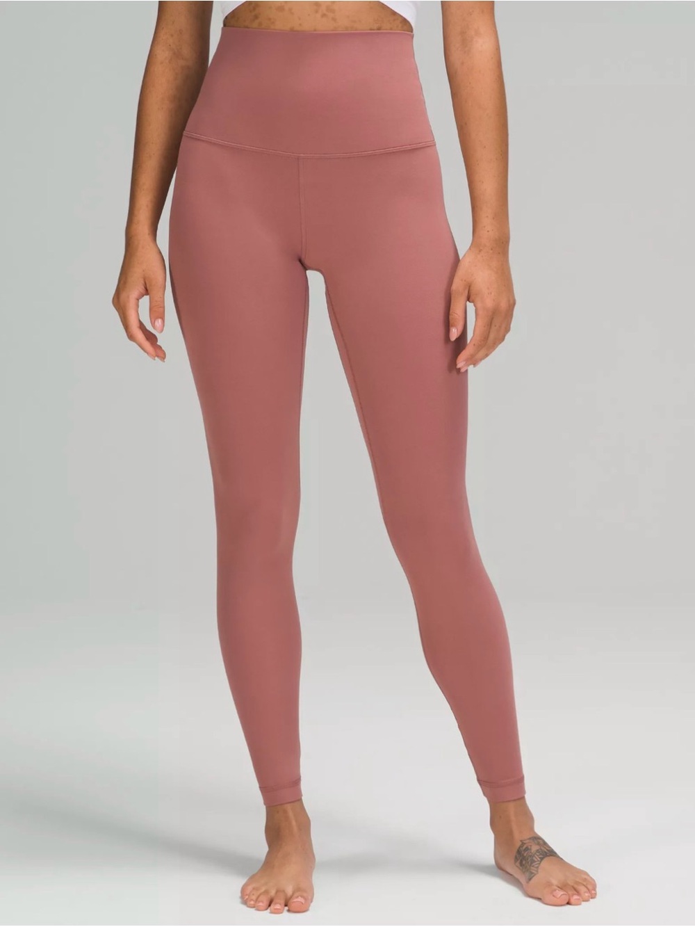 lululemon Align™ Super High-Rise Pant 28" - WORN ONCE